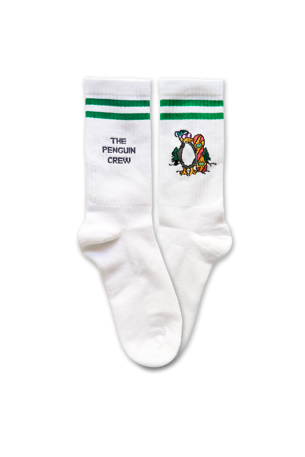 Calcetines blancos unisex diseño con estampado de pingüino y tiras verdes, parte de la colección Chill Master.